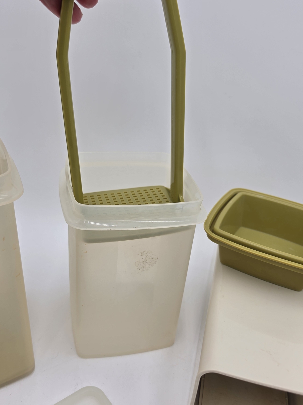 Tupperware Lot - Picture 4 of 5